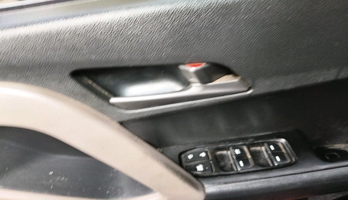 2016 Hyundai Creta SX PLUS 1.6 PETROL, Petrol, Manual, 1,00,202 km, interior