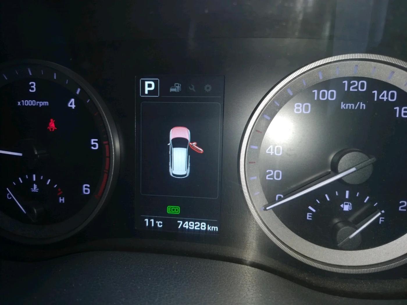 2017 Hyundai Tucson GLS 4WD AT DIESEL, Diesel, Automatic, 74,928 km, interior