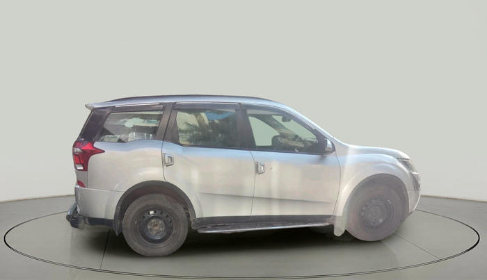 2018 Mahindra XUV500 W7, Diesel, Manual, 75,919 km, exterior