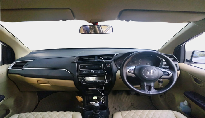 2017 Honda Amaze 1.2L I-VTEC S, Petrol, Manual, 1,16,392 km, interior