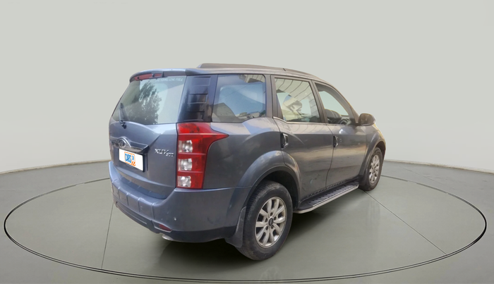 2016 Mahindra XUV500 W10 AT 1.99, Diesel, Automatic, 1,61,406 km, exterior