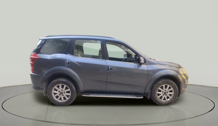 2016 Mahindra XUV500 W10 AT 1.99, Diesel, Automatic, 1,61,406 km, exterior