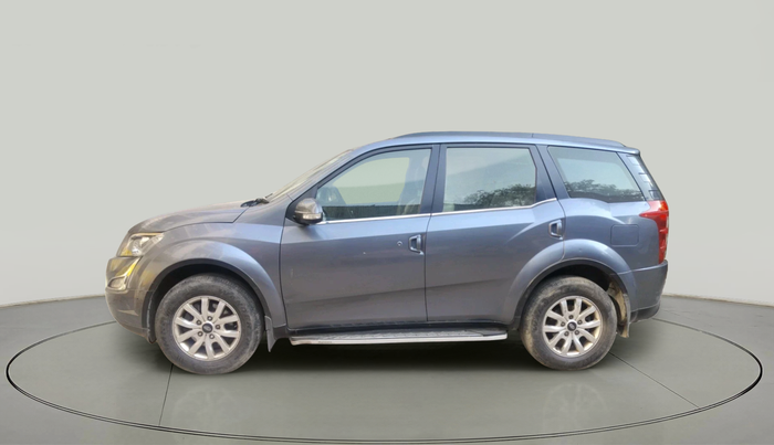 2016 Mahindra XUV500 W10 AT 1.99, Diesel, Automatic, 1,61,406 km, exterior