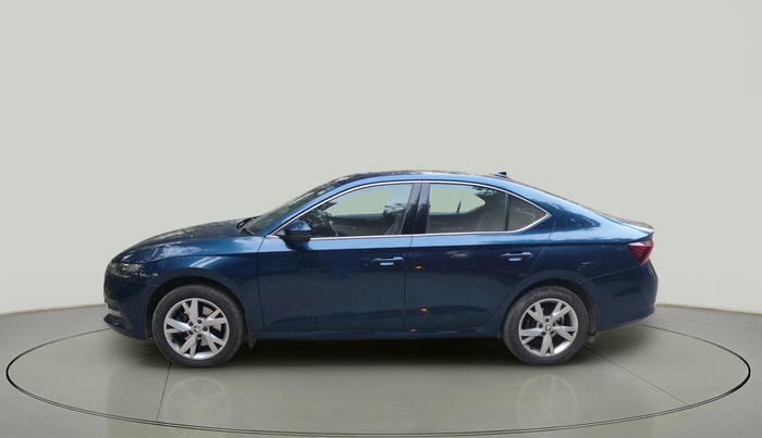 2022 Skoda Octavia STYLE 2.0, Petrol, Automatic, 11,333 km, exterior