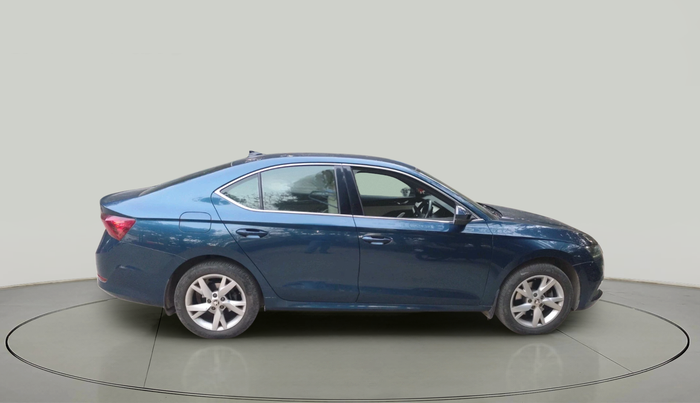 2022 Skoda Octavia STYLE 2.0, Petrol, Automatic, 11,333 km, exterior