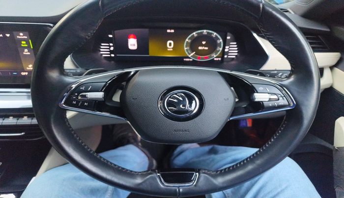 2022 Skoda Octavia STYLE 2.0, Petrol, Automatic, 11,333 km, interior