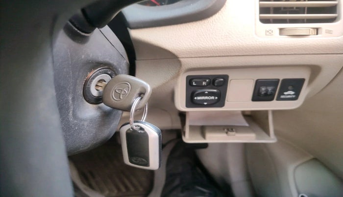 2011 Toyota Corolla Altis G PETROL, Petrol, Manual, 1,07,496 km, interior