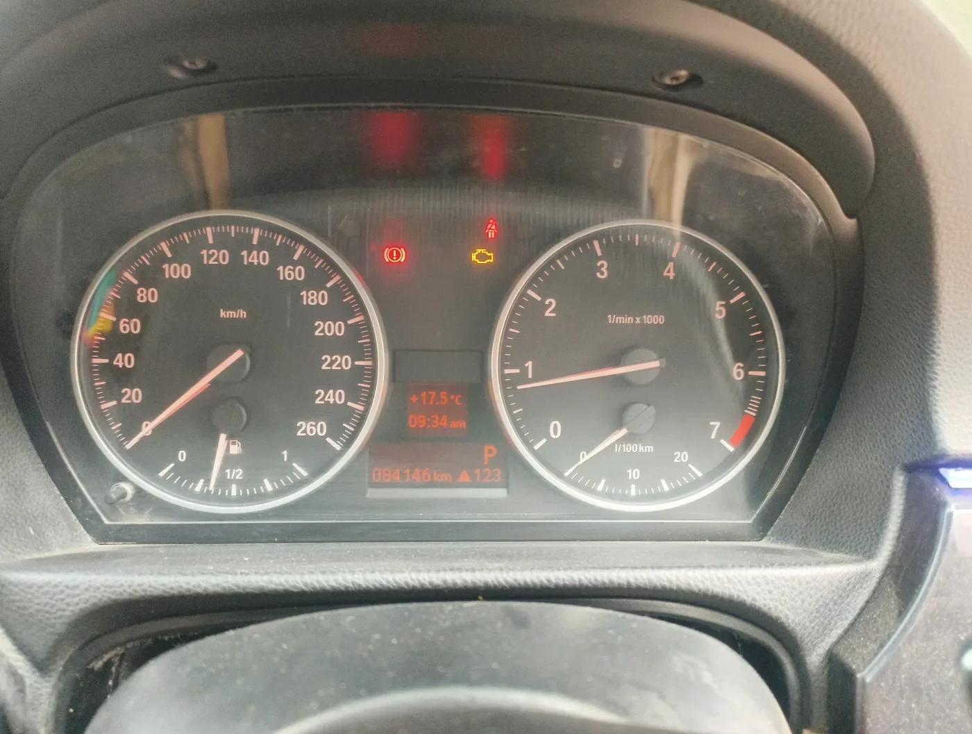 2011 BMW 3 Series 320i, Petrol, Automatic, 84,146 km, interior