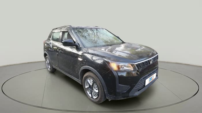 2024 Mahindra XUV300 W4 1.2 PETROL, Petrol, Manual, 4,556 km, exterior