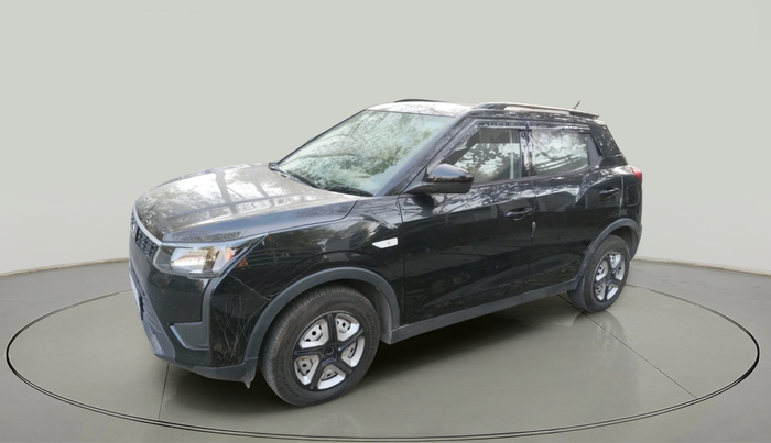 2024 Mahindra XUV300 W4 1.2 PETROL, Petrol, Manual, 4,556 km, exterior