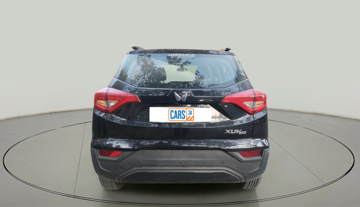 2024 Mahindra XUV300 W4 1.2 PETROL, Petrol, Manual, 4,556 km, exterior