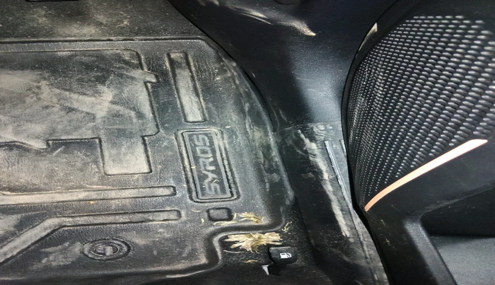 2025 KIA SYROS HTK (O) 1.0 Turbo 6MT, Petrol, Manual, 2,311 km, interior