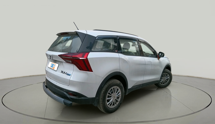 2025 Mahindra XUV700 MX Petrol MT 7 STR, Petrol, Manual, 378 km, exterior