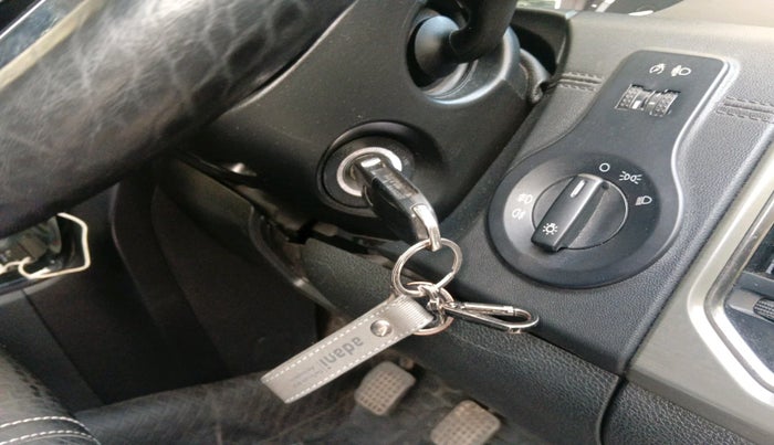 2018 Tata Hexa XM 4X2 7 STR, Diesel, Manual, 38,534 km, interior