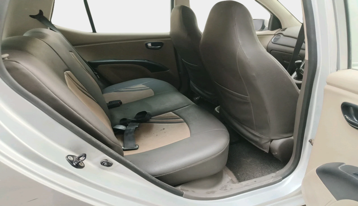 2013 Hyundai Grand i10 MAGNA 1.2 KAPPA VTVT, Petrol, Manual, 34,068 km, interior