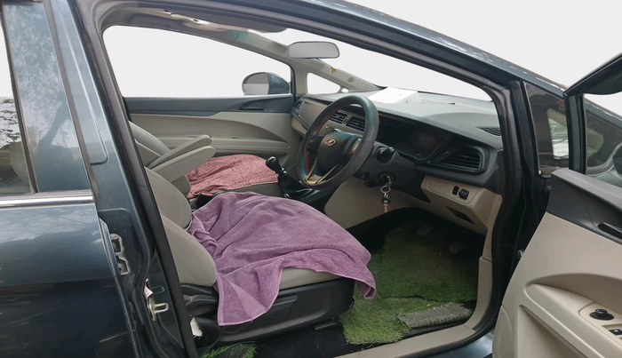 2019 Mahindra MARAZZO M4 8 STR, Diesel, Manual, 1,44,098 km, interior