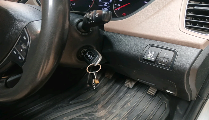 2019 Hyundai Elite i20 SPORTZ PLUS 1.2, Petrol, Manual, 68,794 km, interior