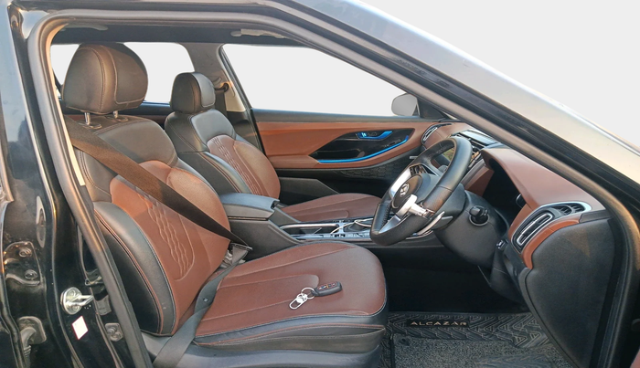 2022 Hyundai ALCAZAR 2.0 SIGNATURE (O) AT 6STR, Petrol, Automatic, 34,651 km, interior