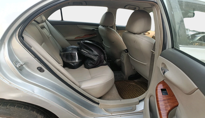 2011 Toyota Corolla Altis G PETROL, Petrol, Manual, 1,34,520 km, interior