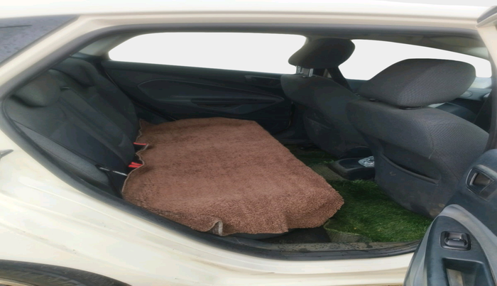 2013 Ford Fiesta TREND DIESEL, Diesel, Manual, 1,08,205 km, interior