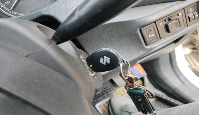 2017 Maruti Vitara Brezza VDI (O), Diesel, Manual, 1,32,523 km, interior