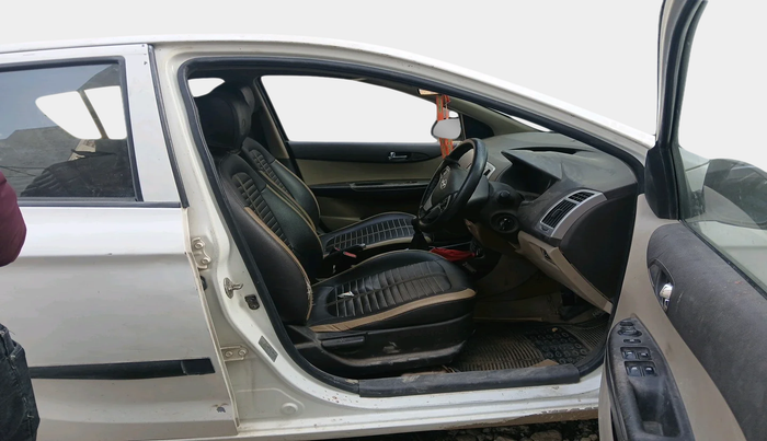 2011 Hyundai i20 SPORTZ 1.2, Petrol, Manual, 94,158 km, interior