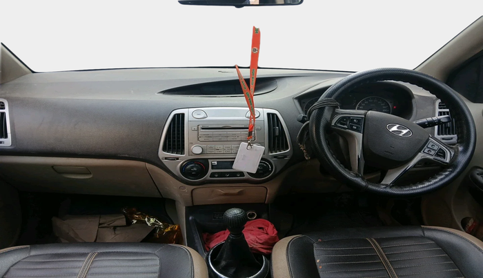 2011 Hyundai i20 SPORTZ 1.2, Petrol, Manual, 94,158 km, interior