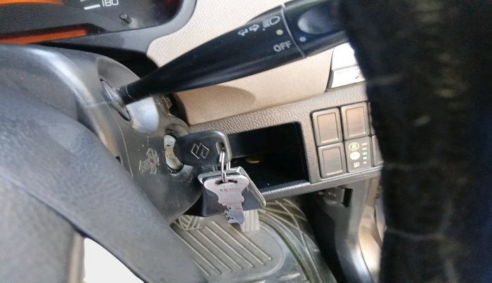 2013 Maruti Wagon R 1.0 LXI CNG, Petrol, Manual, 1,04,417 km, interior
