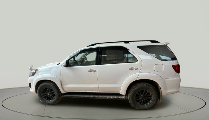 2013 Toyota Fortuner 3.0 4X4 MT, Diesel, Manual, 2,36,118 km, exterior