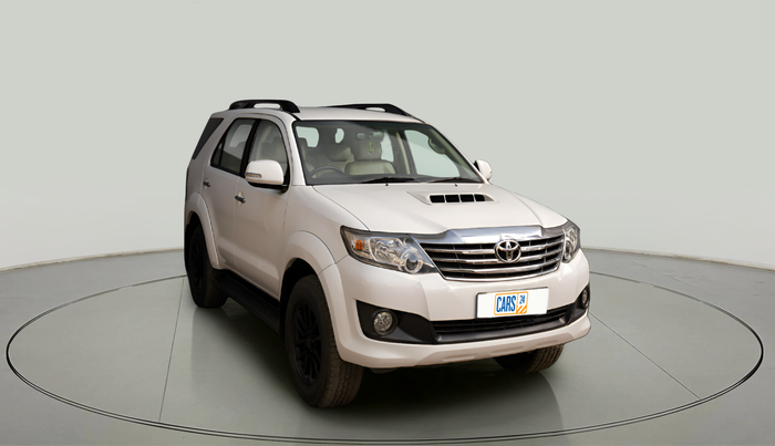 2013 Toyota Fortuner 3.0 4X4 MT, Diesel, Manual, 2,36,118 km, exterior