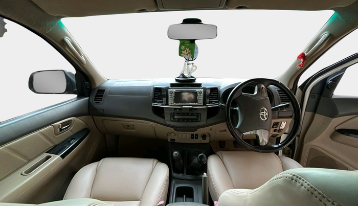 2013 Toyota Fortuner 3.0 4X4 MT, Diesel, Manual, 2,36,118 km, interior
