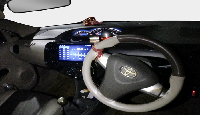 2016 Toyota Etios Liva V, Petrol, Manual, 53,708 km, interior