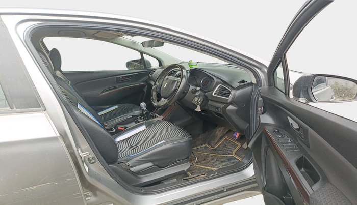 2016 Maruti S Cross SIGMA 1.3, Diesel, Manual, 39,180 km, interior