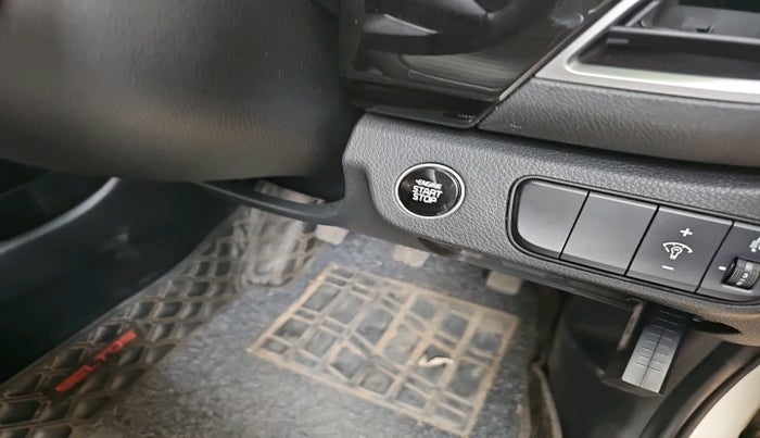 2021 KIA SELTOS HTK PLUS 1.5, Petrol, Manual, 38,931 km, interior