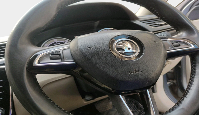 2018 Skoda Superb L&K 2.0 TDI AT, Diesel, Automatic, 1,03,100 km, interior