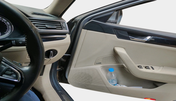 2018 Skoda Superb L&K 2.0 TDI AT, Diesel, Automatic, 1,03,100 km, interior