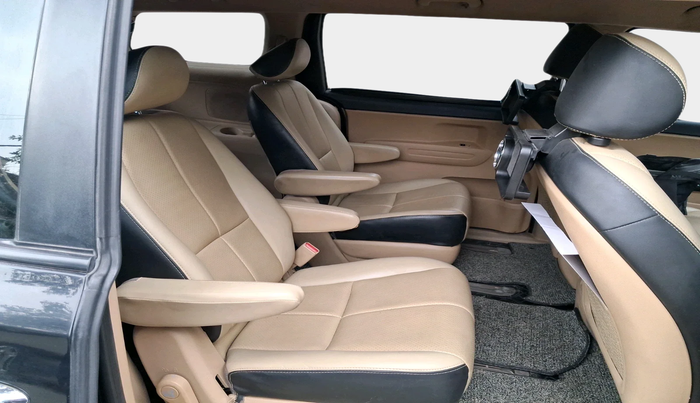 2021 KIA CARNIVAL PREMIUM 2.2 7 STR, Diesel, Automatic, 49,345 km, interior