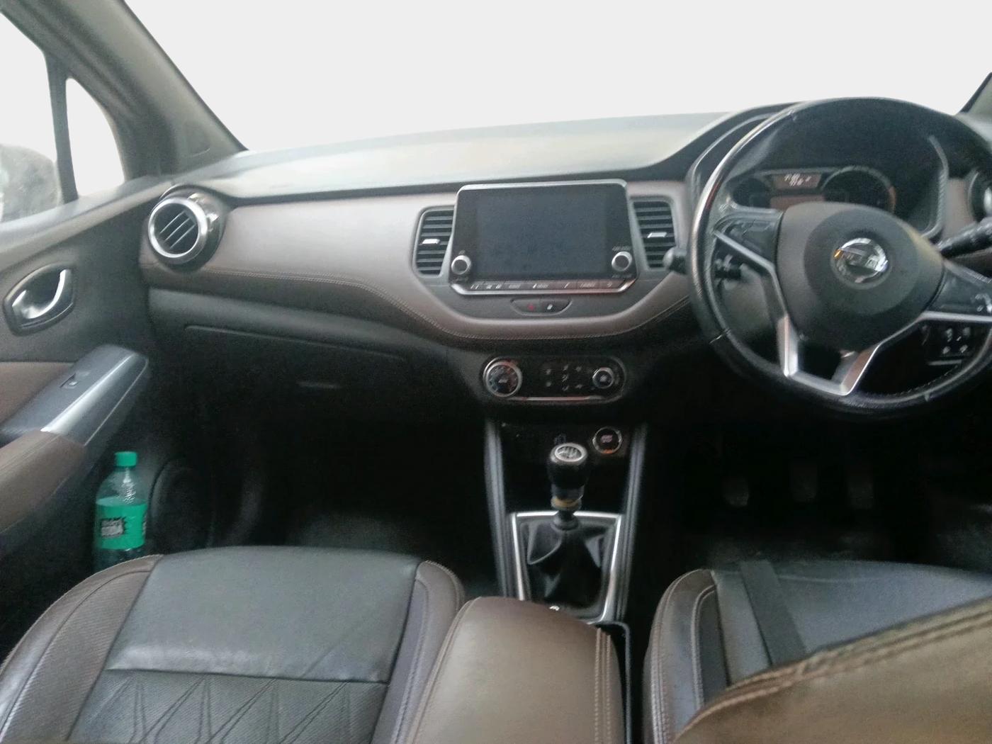 2019 Nissan Kicks XV PREMIUM O DUAL TONE DIESEL, Diesel, Manual, 37,189 km, interior