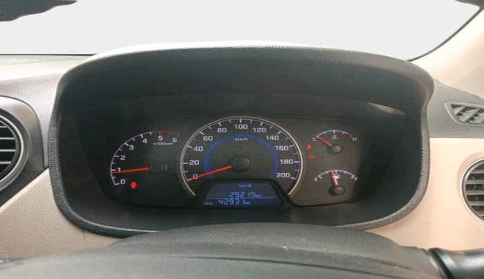 2017 Hyundai Grand i10 SPORTZ (O) 1.2 U2 CRDI, Diesel, Manual, 42,931 km, interior