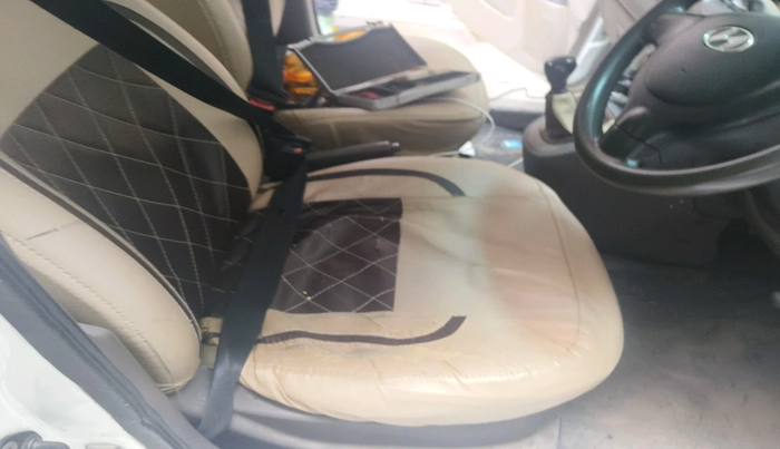 2011 Hyundai i10 ERA 1.1, Petrol, Manual, 1,25,414 km, interior