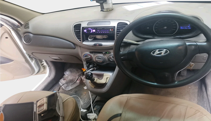 2011 Hyundai i10 ERA 1.1, Petrol, Manual, 1,25,414 km, interior