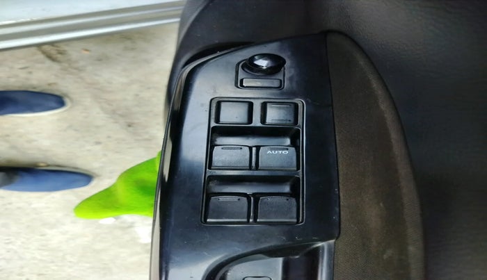 2016 Maruti Swift VXI, Petrol, Manual, 65,443 km, interior