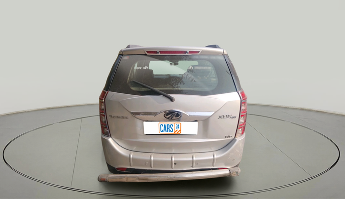 2017 Mahindra XUV500 W6 1.99, Diesel, Manual, 90,803 km, exterior