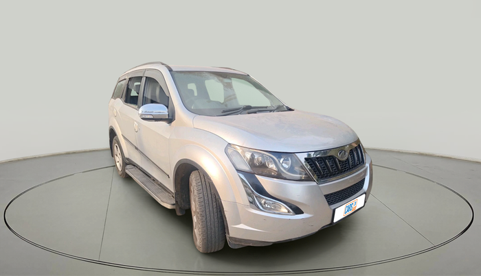 2017 Mahindra XUV500 W6 1.99, Diesel, Manual, 90,803 km, exterior