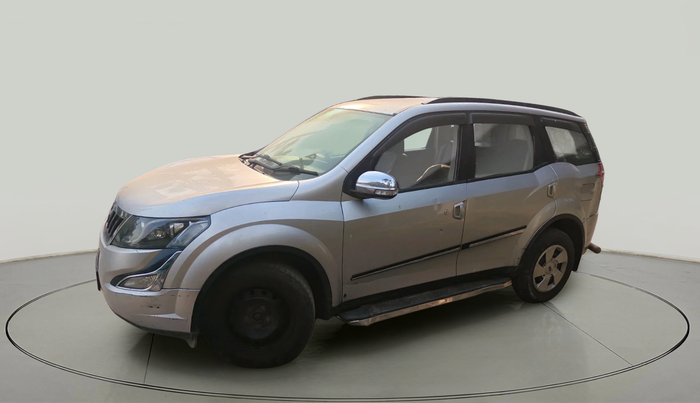 2017 Mahindra XUV500 W6 1.99, Diesel, Manual, 90,803 km, exterior