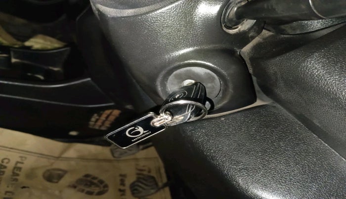 2017 Renault Kwid RXL 0.8 02 Anniversary Edition, Petrol, Manual, 71,661 km, interior