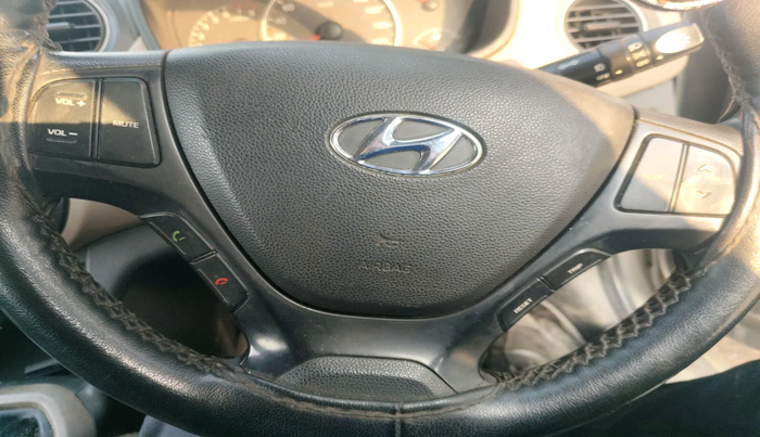 2016 Hyundai Grand i10 SPORTZ 1.2 KAPPA VTVT, Petrol, Manual, 84,409 km, interior