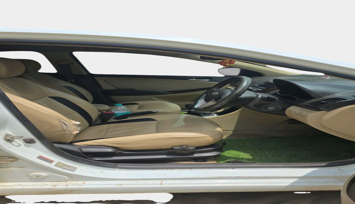 2012 Hyundai Verna FLUIDIC 1.6 CRDI SX, Diesel, Manual, 1,31,520 km, interior