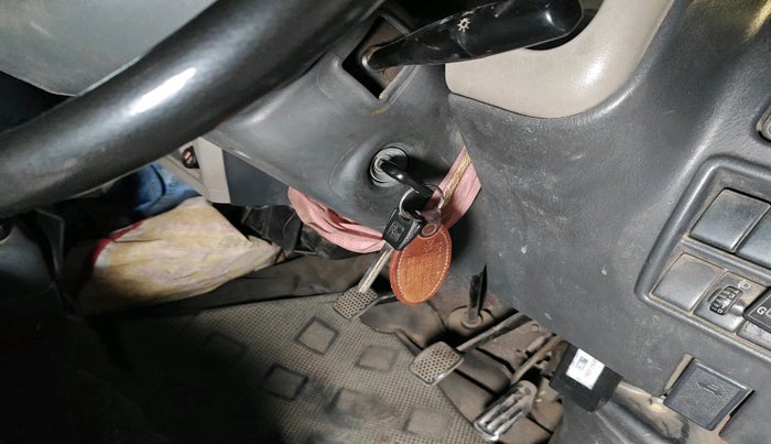 2011 Maruti Eeco 5 STR WITH A/C+HTR, Petrol, Manual, 55,380 km, interior