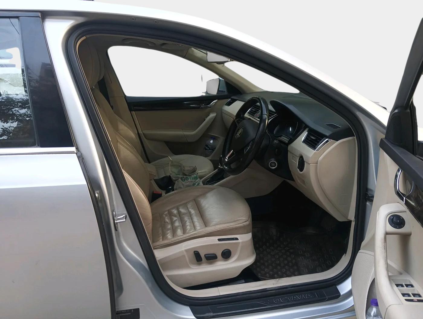 2016 Skoda Octavia ELEGANCE 1.8 TSI AT, Petrol, Automatic, 98,028 km, interior